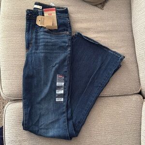 NWT Levi’s 726 flare high rise